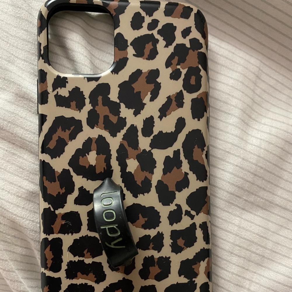 Iphone 11 pro max loopy case